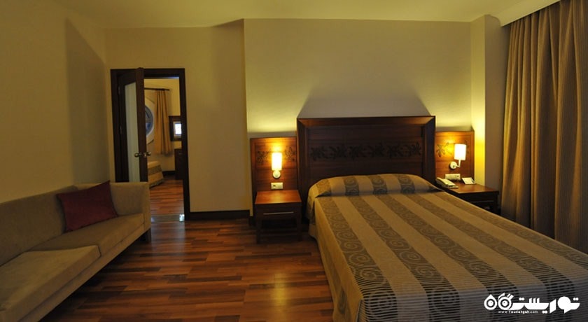 تخت بزرگ اتاق استاندارد